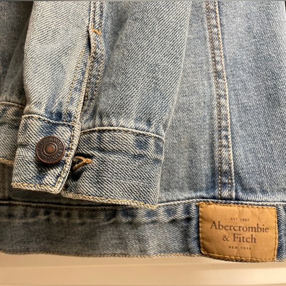 Abercrombie & Fitch Jean Jacket - Picture 4 of 6